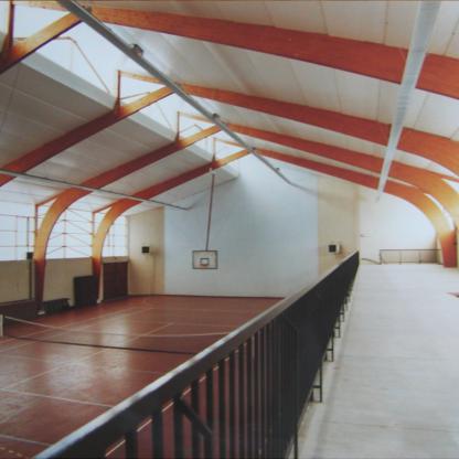 Brisse charpentes Marmande - Charpente laméllé collé gymnase